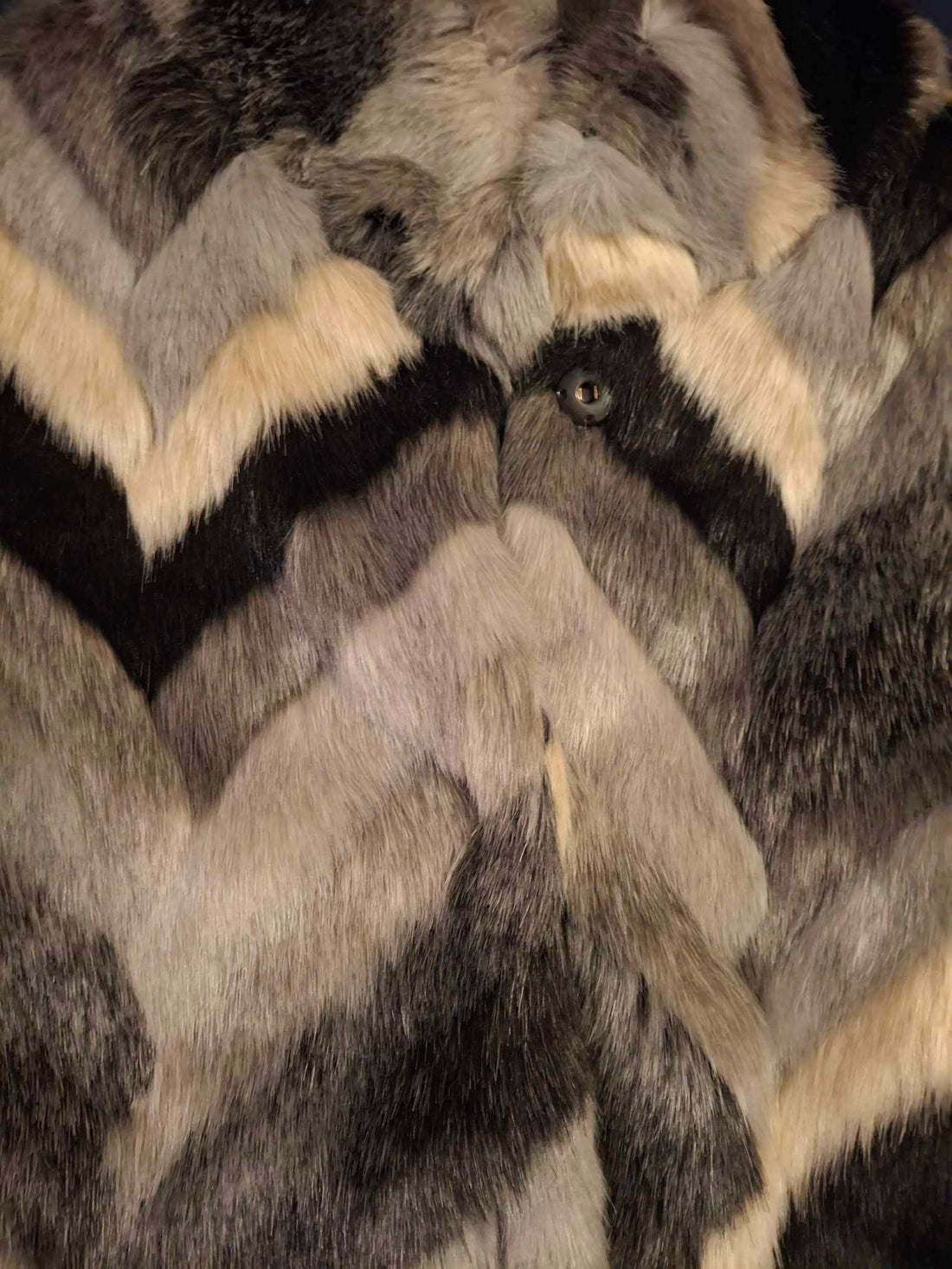 BNWT Angel Eye Faux Fur Contrast Coat. Size M UK 10 - Festigal