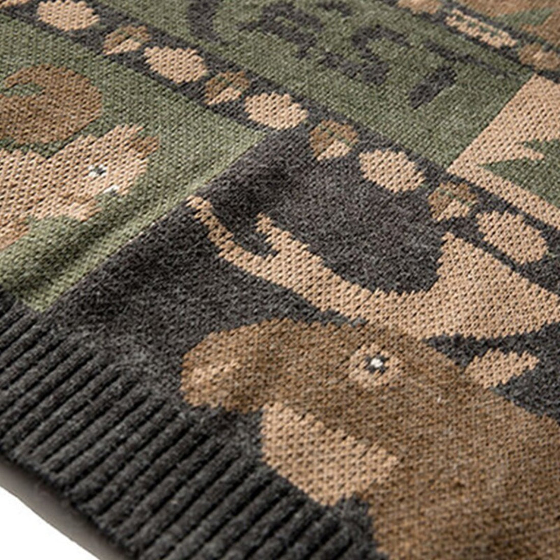 Canadian Animal Sweater - Festigal