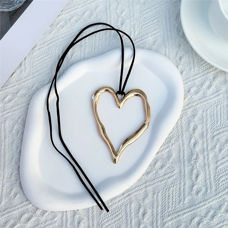 Extra Large Hollowed Heart Pendant Necklace - Festigal
