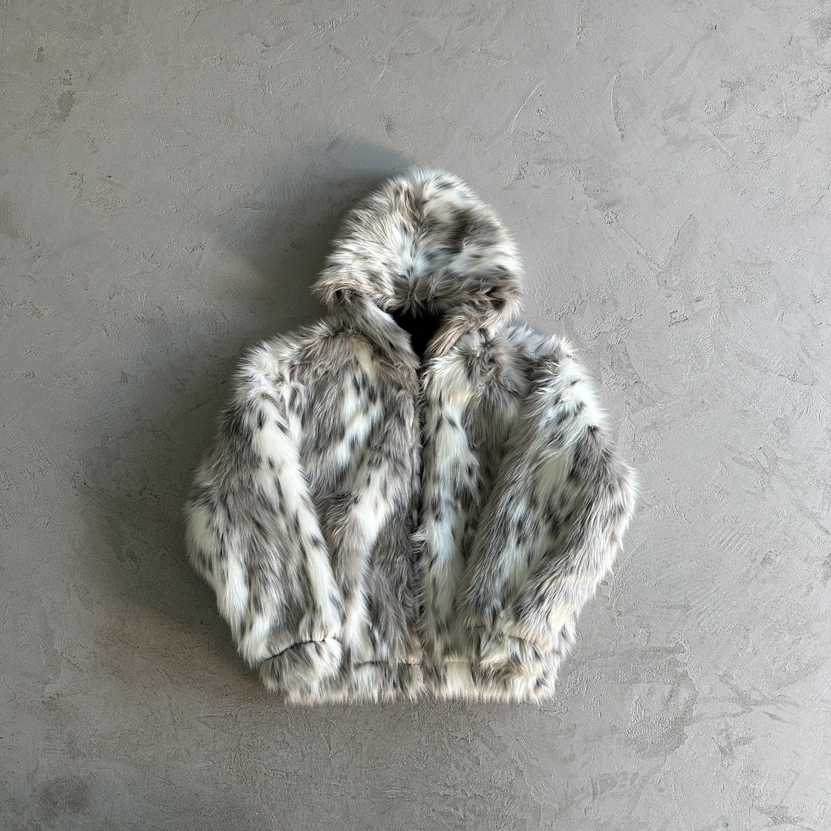 Men's Snow Leopard Faux Fur Coat - Festigal