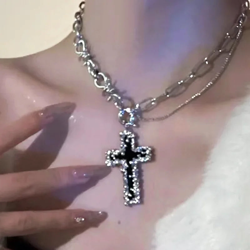 Vintage Style Goth Cross - Festigal