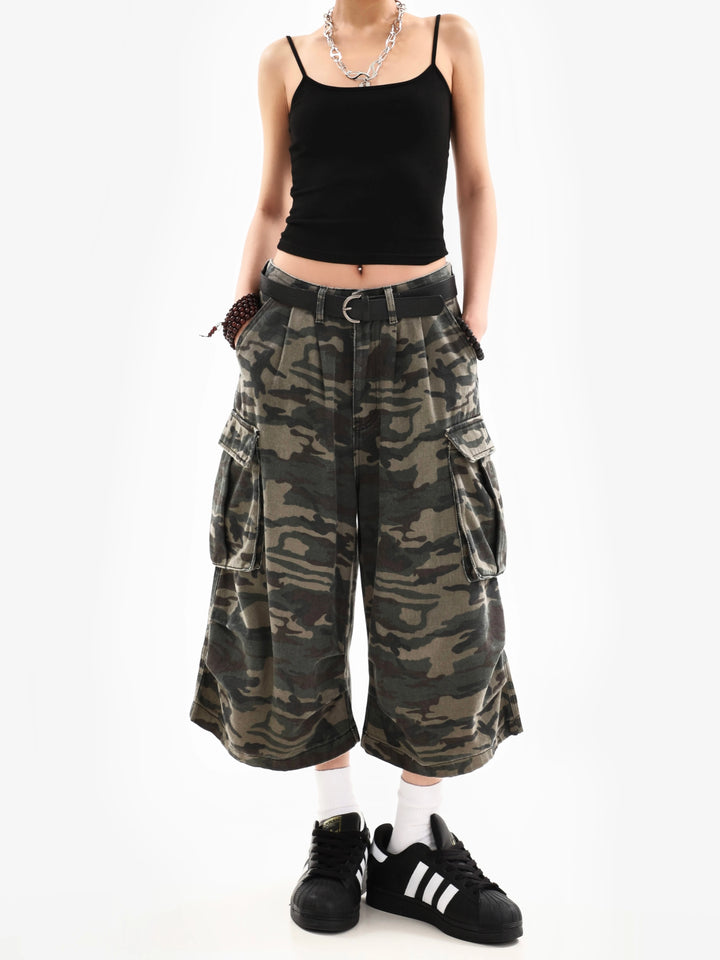 Camo Cropped Capri Trousers - Festigal