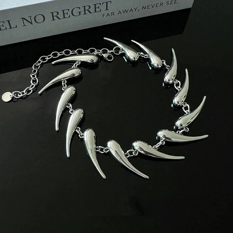 Wolf Tooth Choker - Festigal