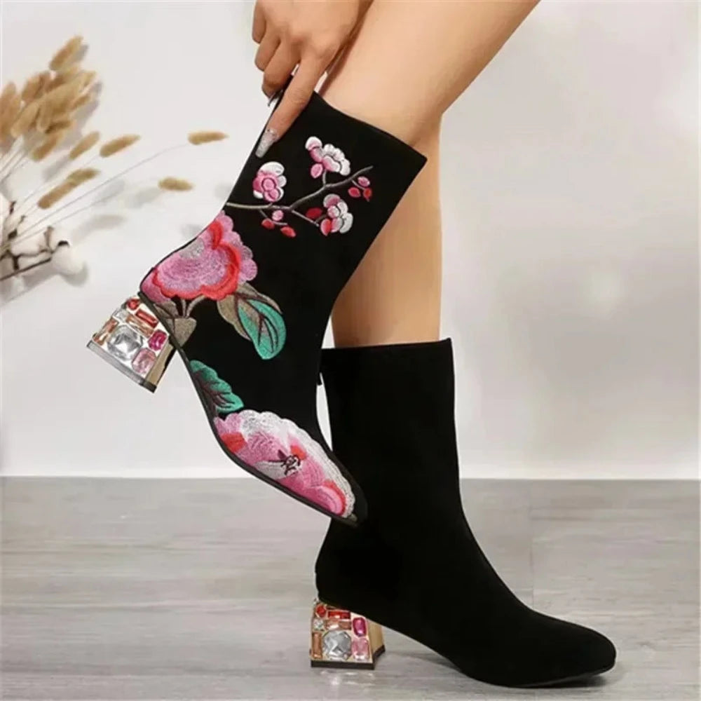 Floral Embroidered Ankle Boots - Festigal