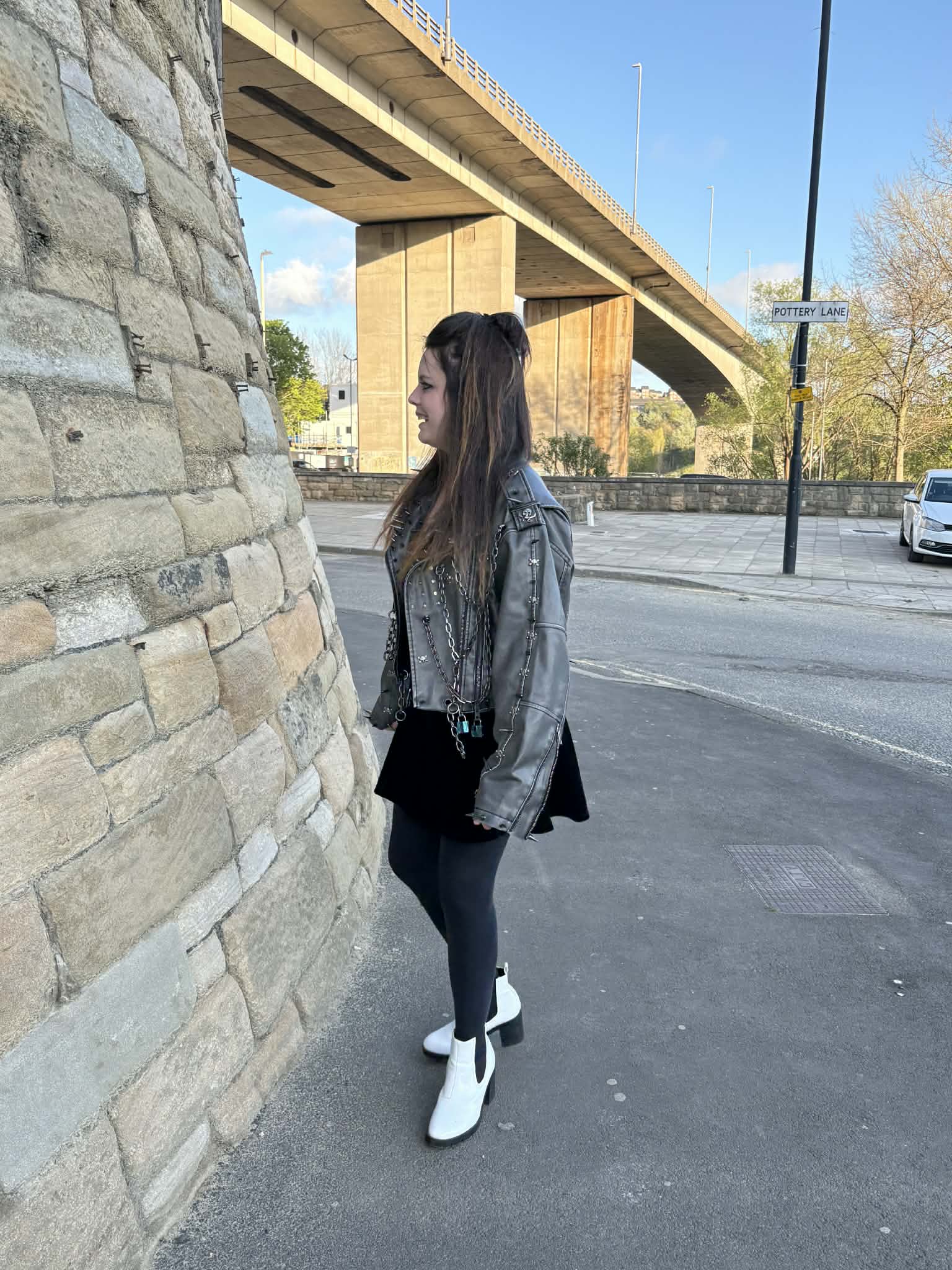 Jacke aus Kunstleder mit Spikes