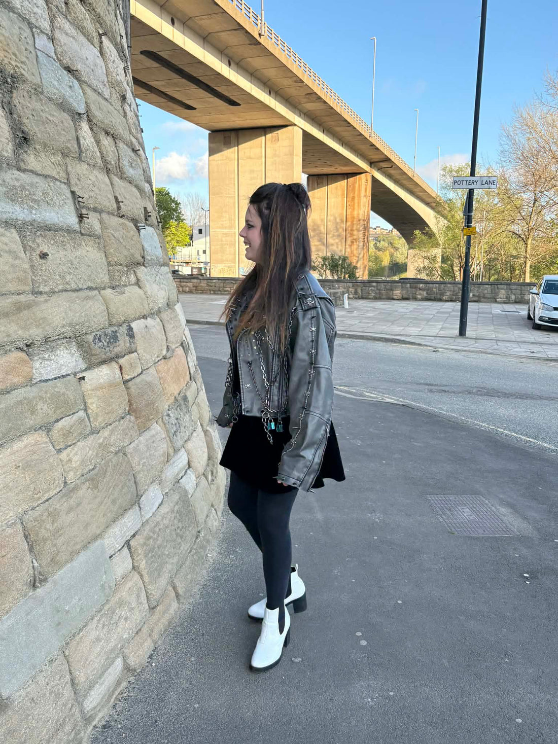 Jacke aus Kunstleder mit Spikes