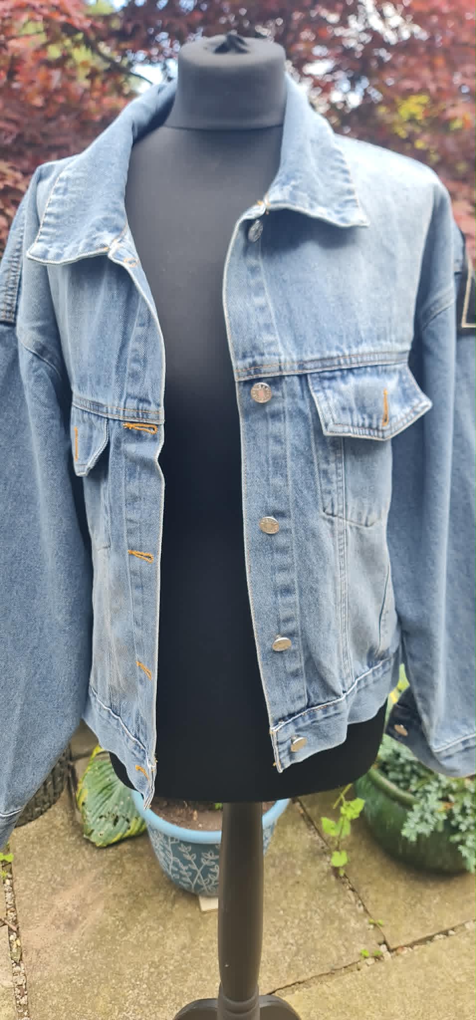 Veste en jean bleu clair oversize brodée