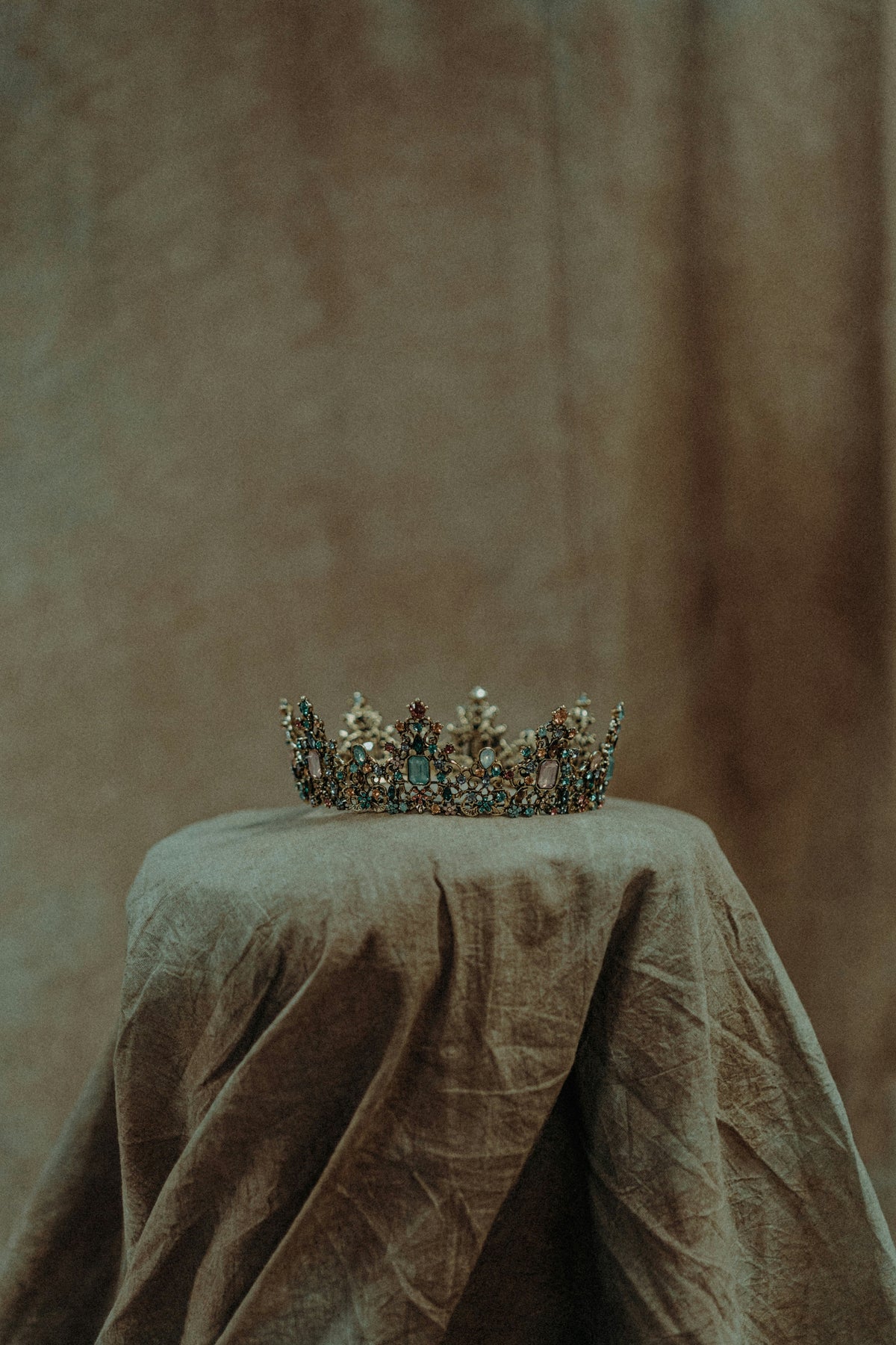 Baroque Rhinestone Crown - Festigal