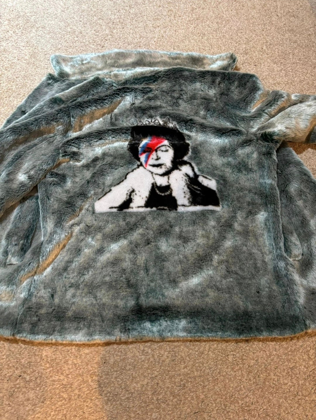 Authentic Men's GUESS Queen Elizabeth & Bowie-Inspired Lightning Bolt Jacket