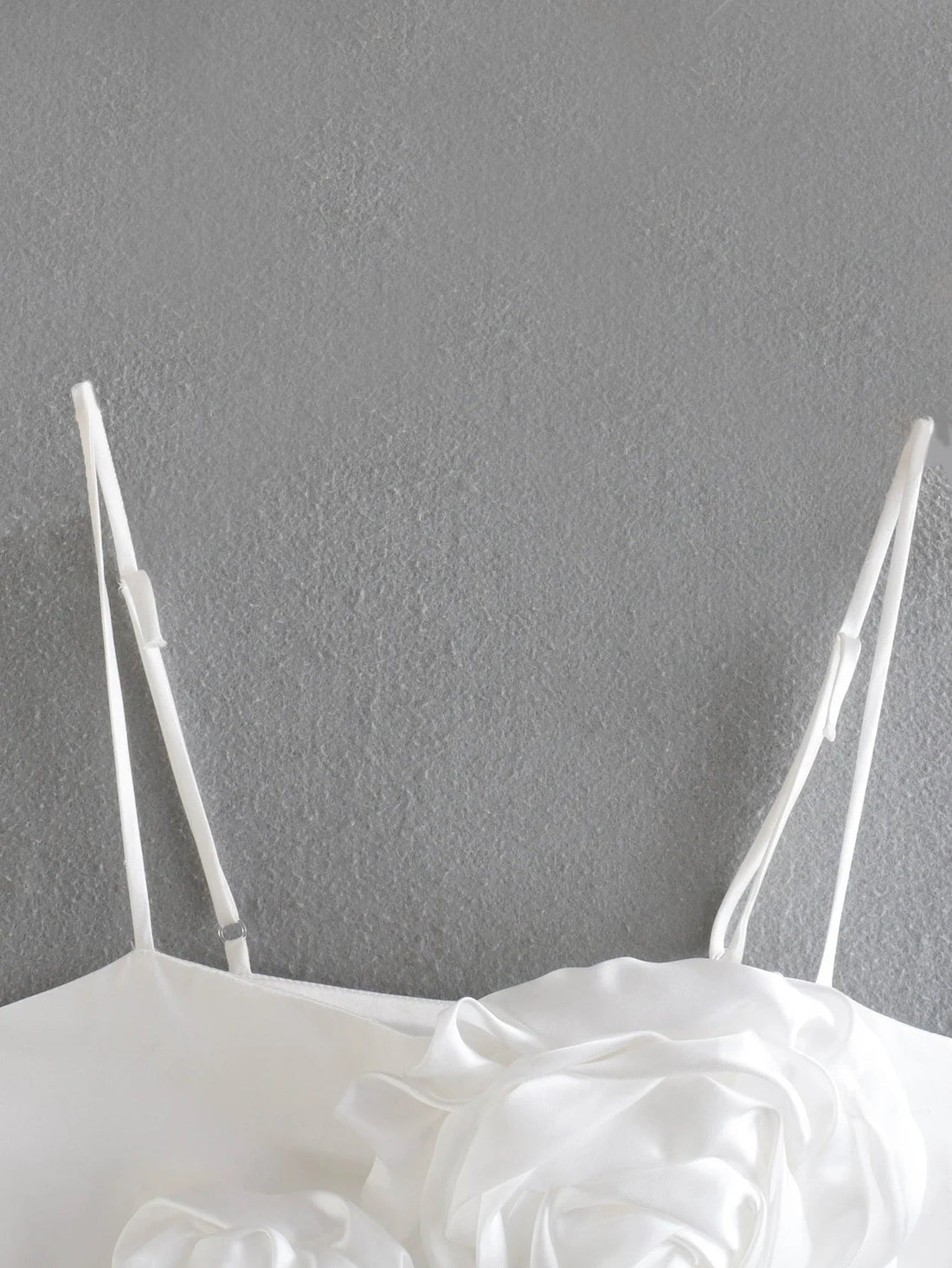 3D White Rose Cami Crop Top - Festigal